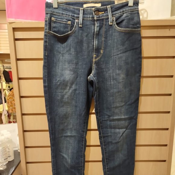 Levi's® Women's 721™ High-Rise Skinny Jeans - Picture 4 of 10